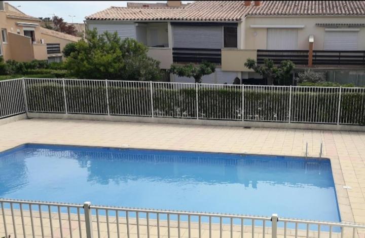 Cap d'Agde - Résidence Estivales - proche naturiste - Terrasse - Wifi - Parking - Piscine - Clim Extérieur photo