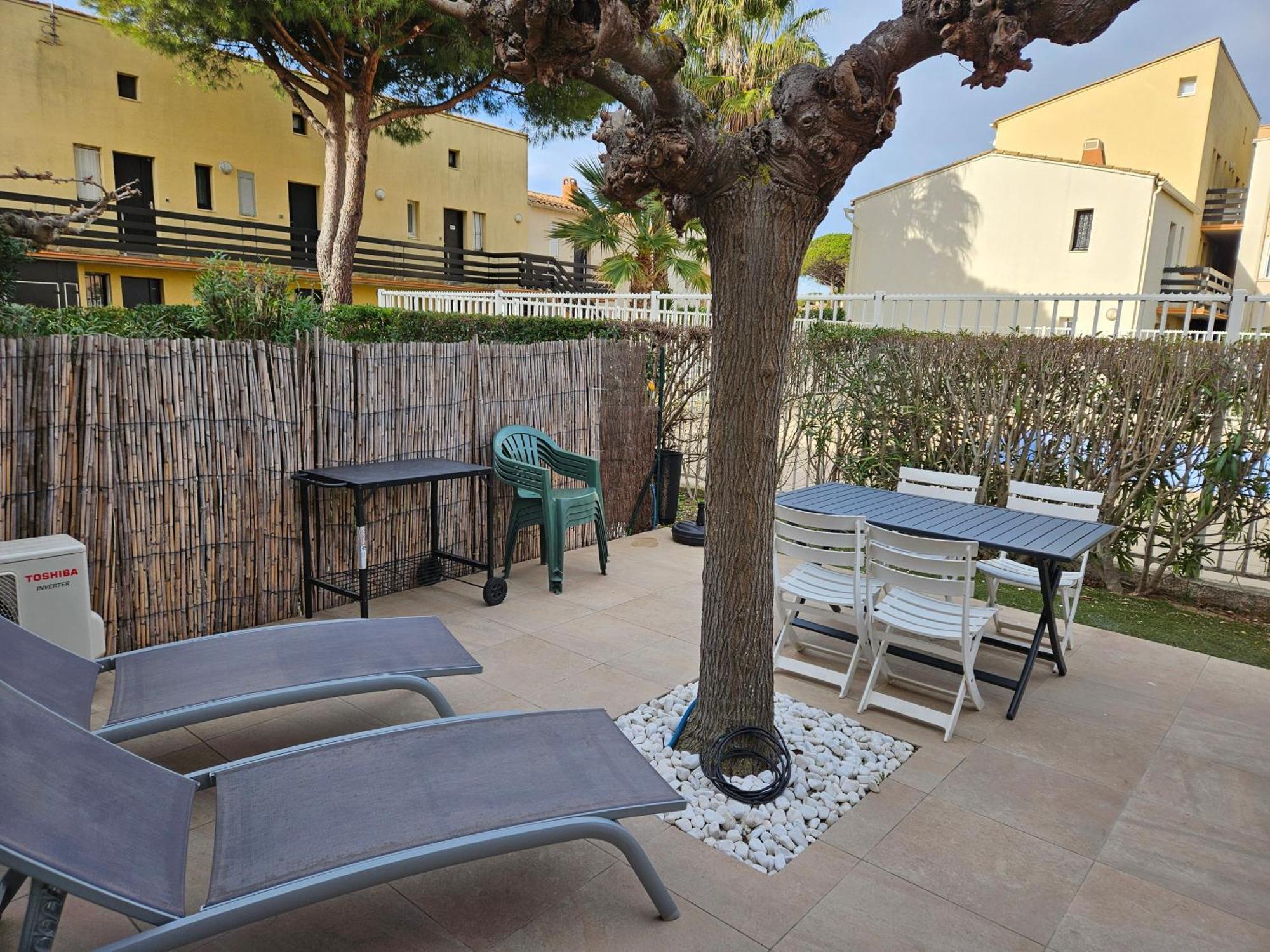 Cap d'Agde - Résidence Estivales - proche naturiste - Terrasse - Wifi - Parking - Piscine - Clim Extérieur photo